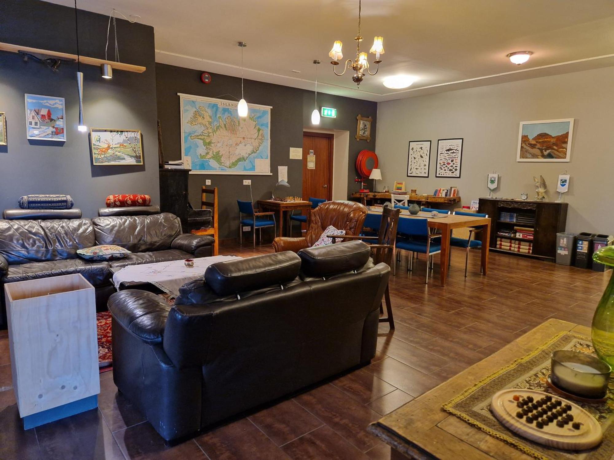 Tehusith Hostel & Guesthouse エイイルススタジル エクステリア 写真