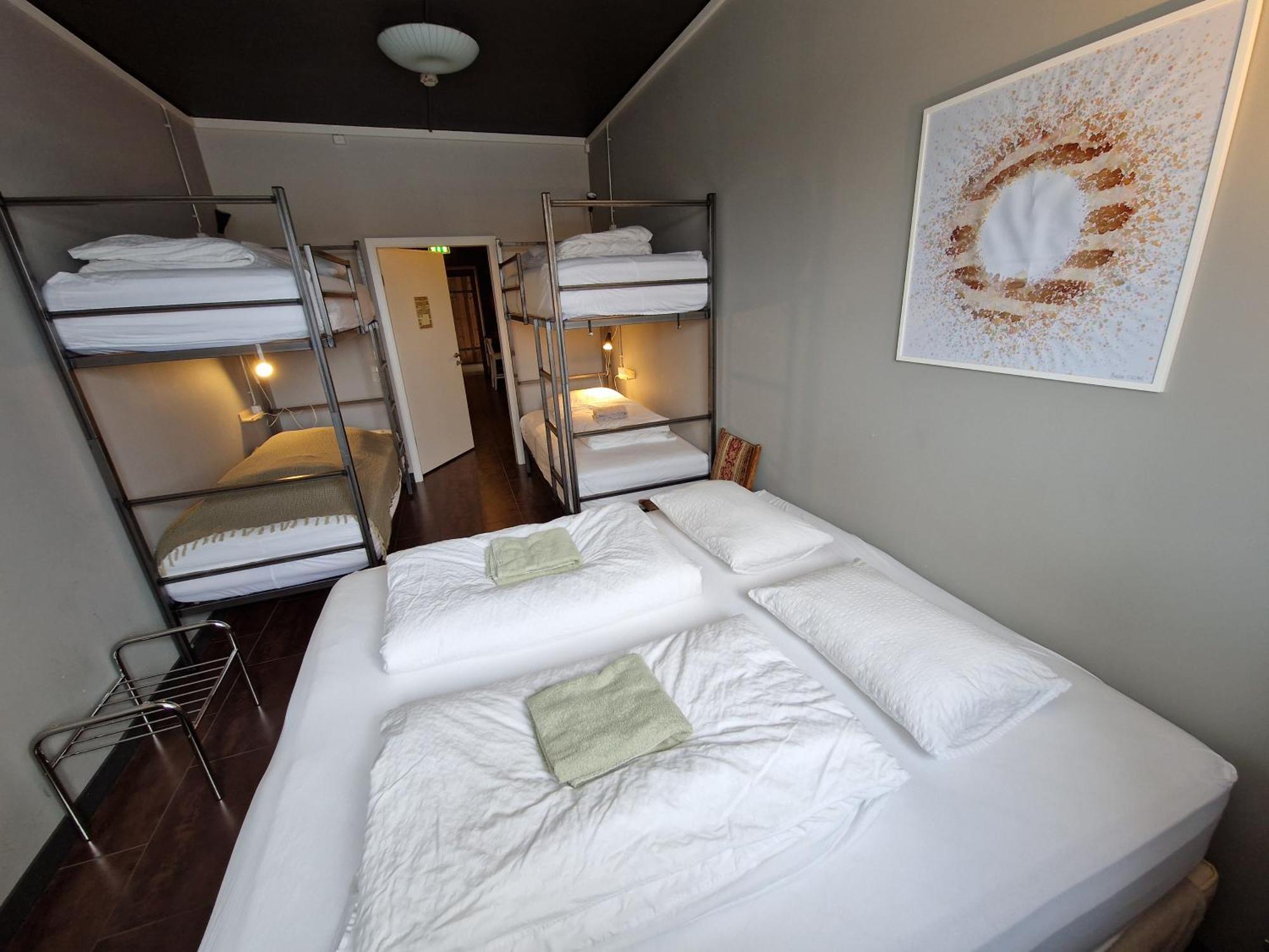 Tehusith Hostel & Guesthouse エイイルススタジル エクステリア 写真