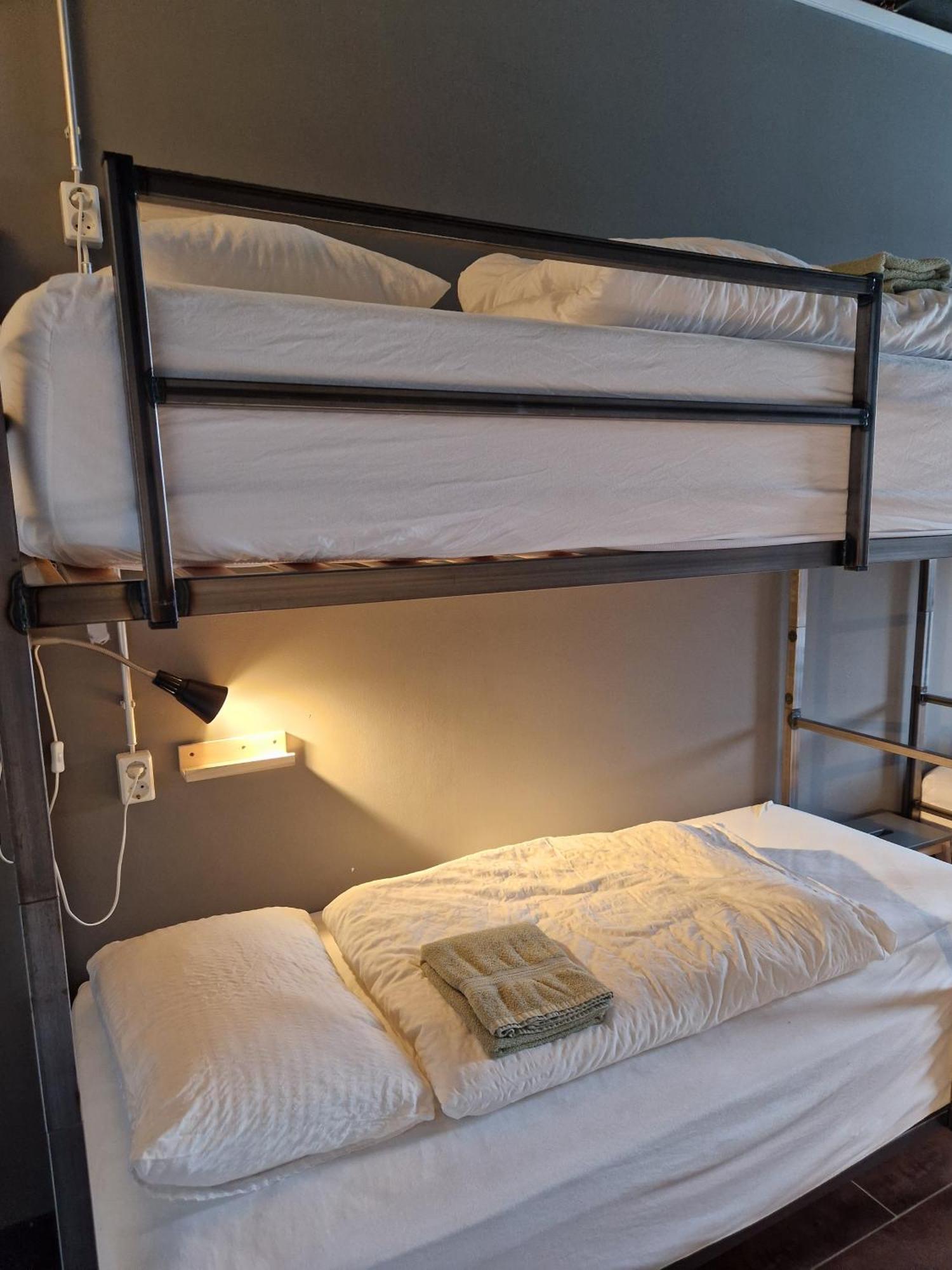 Tehusith Hostel & Guesthouse エイイルススタジル エクステリア 写真