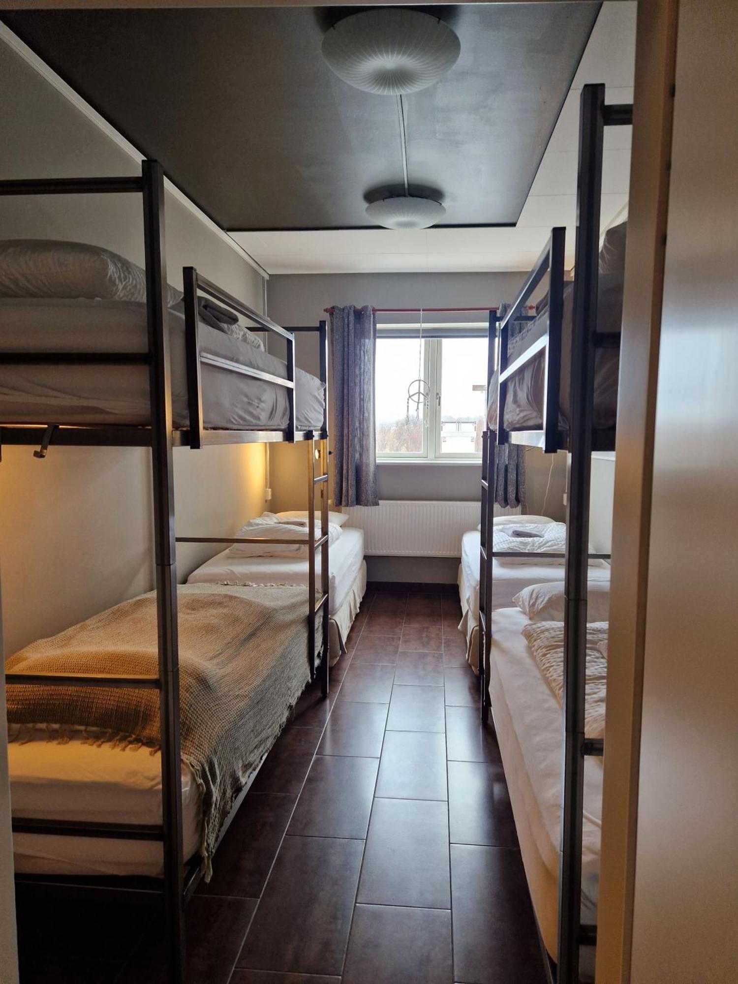 Tehusith Hostel & Guesthouse エイイルススタジル エクステリア 写真