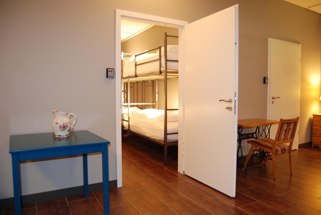 Tehusith Hostel & Guesthouse エイイルススタジル エクステリア 写真