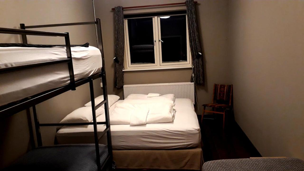 Tehusith Hostel & Guesthouse エイイルススタジル エクステリア 写真