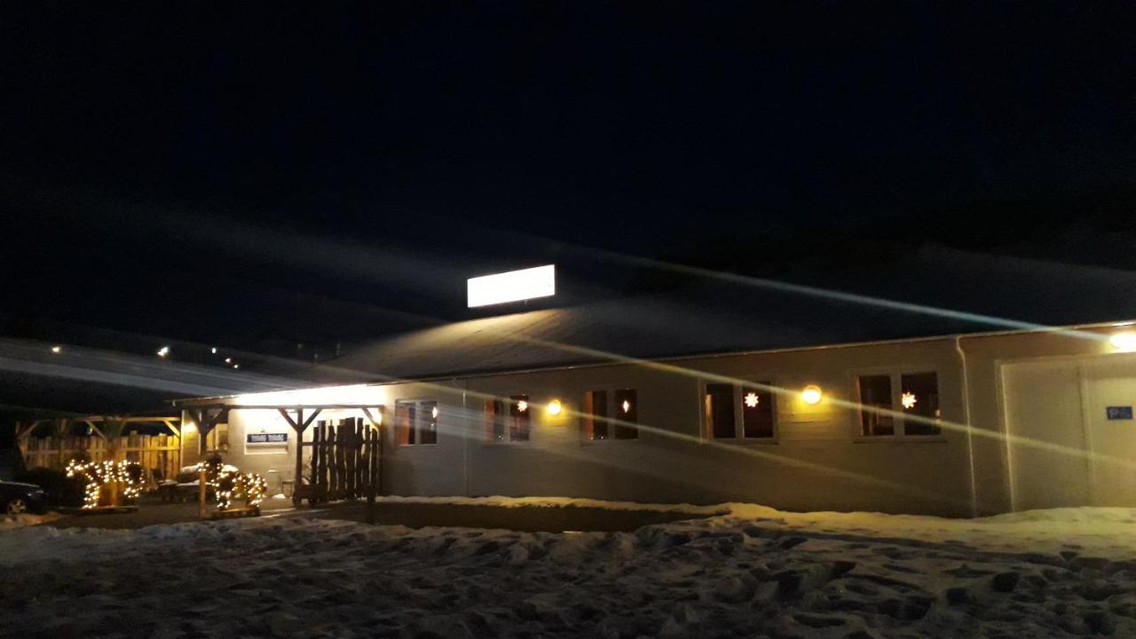 Tehusith Hostel & Guesthouse エイイルススタジル エクステリア 写真
