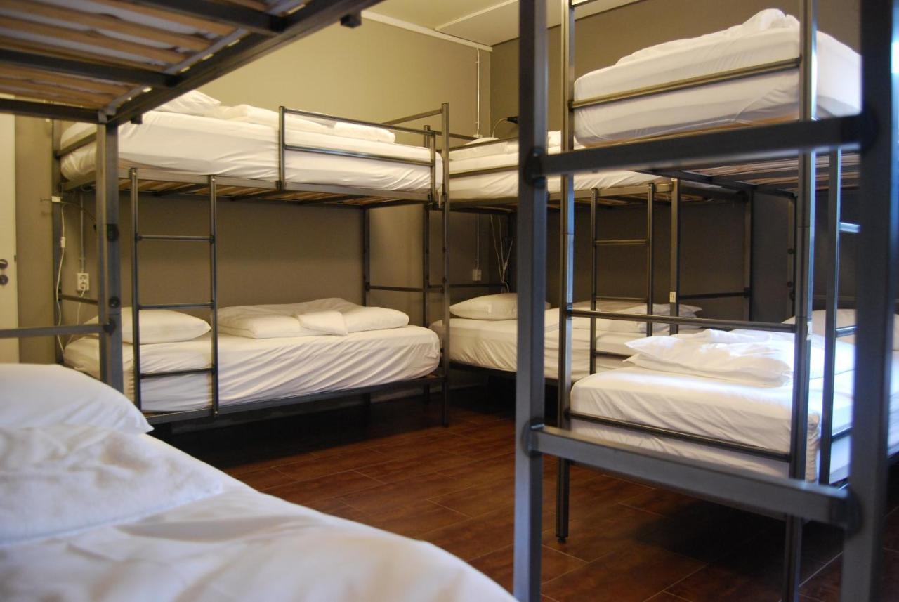 Tehusith Hostel & Guesthouse エイイルススタジル エクステリア 写真