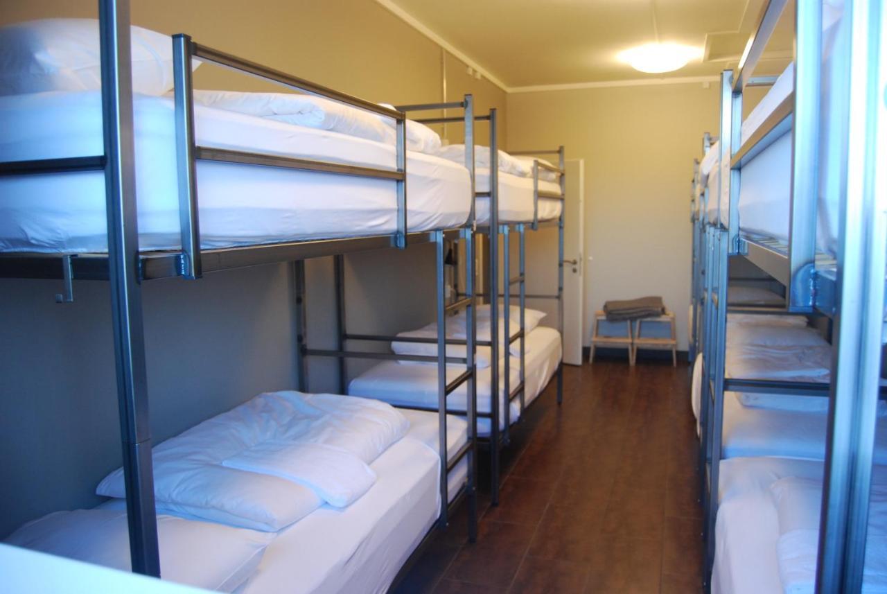 Tehusith Hostel & Guesthouse エイイルススタジル エクステリア 写真